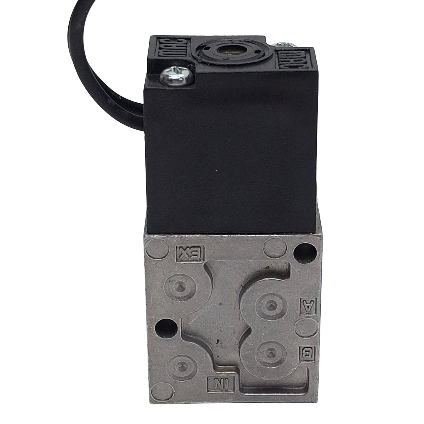 Used Mac 45A-AA1-DDAA-1BA Solenoid Valve, 4/2-Way, 1/8in NPT, vac-120psi, 24VDC Coil