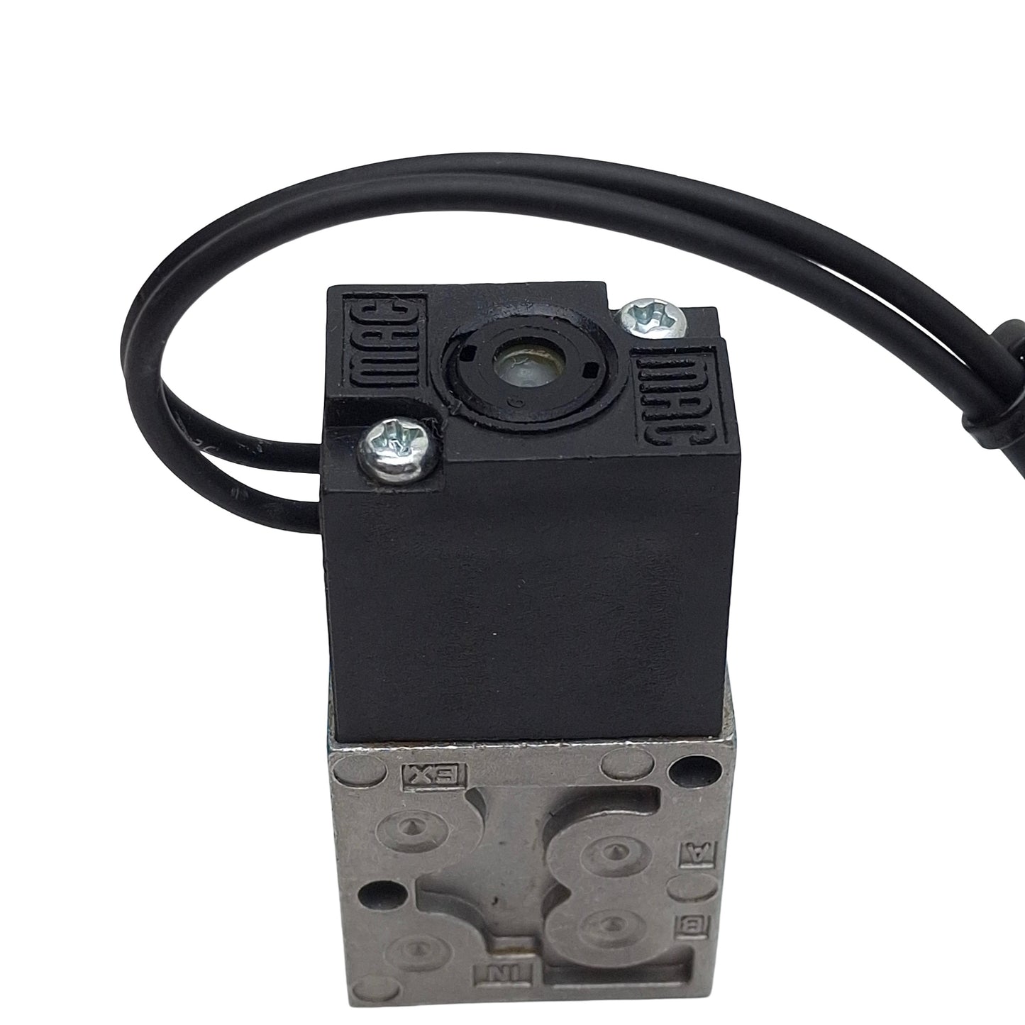 Used Mac 45A-AA1-DDAA-1BA Solenoid Valve, 4/2-Way, 1/8in NPT, vac-120psi, 24VDC Coil