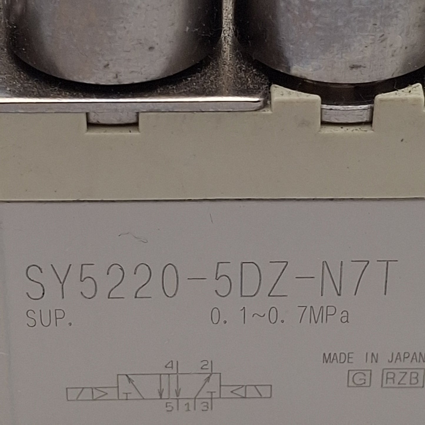 Used SMC SY5220-5DZ-N7T Solenoid Valve, 5/2-Way, ø1/4in Tube, 0.1-0.7MPa, 24VDC Coil