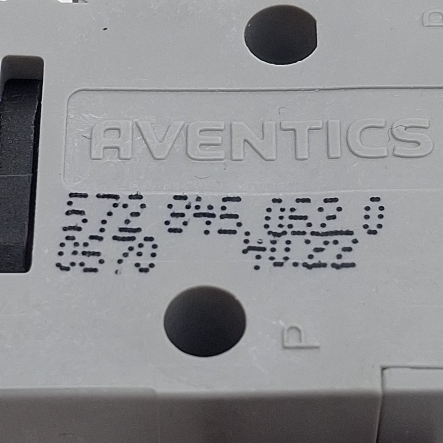 New Aventics 5728450620 Solenoid Control Valve 4/2-Way, ø6mm Tube, 10bar, 24VDC Coil