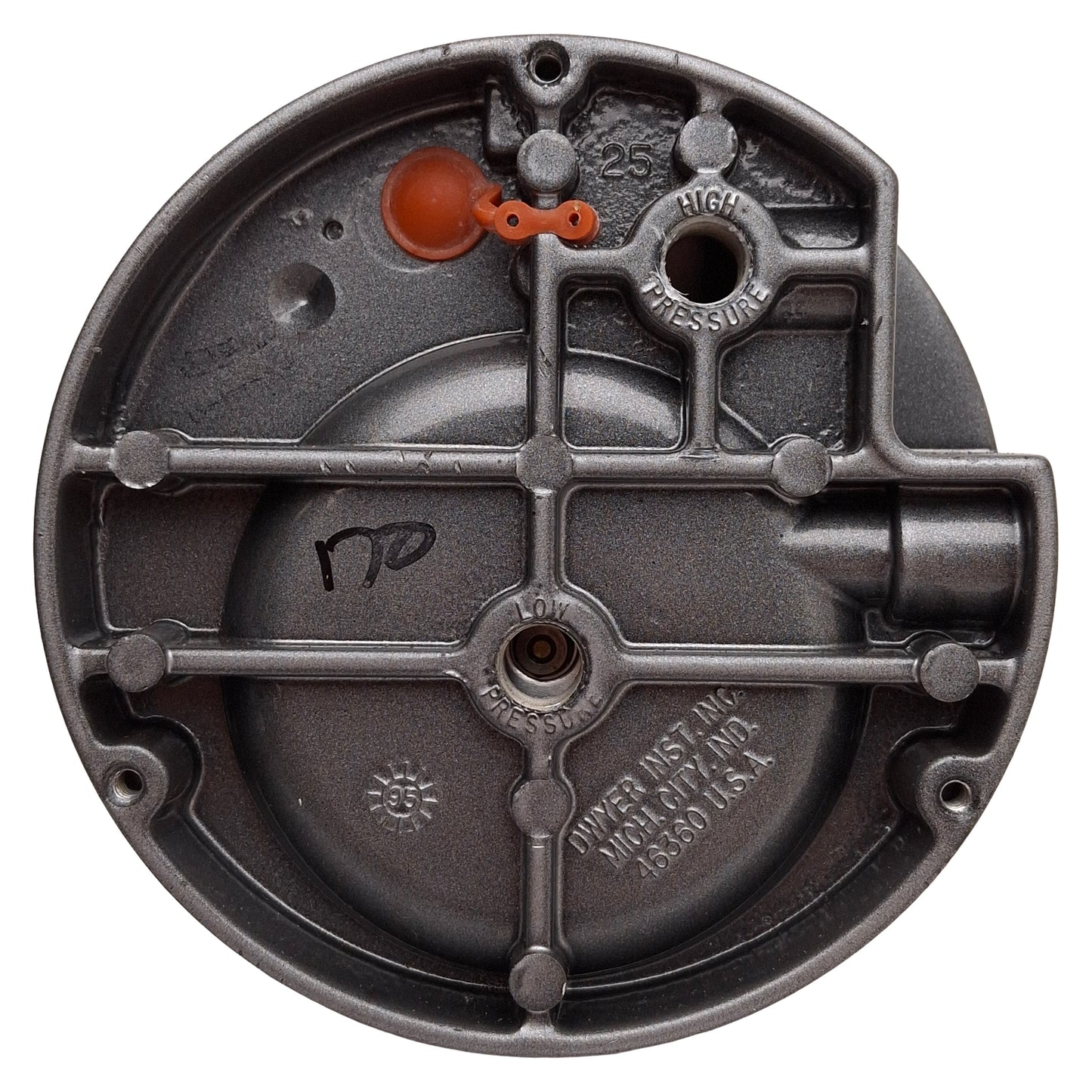 Used Dwyer 2030 Magnehelic Differential Pressure Gauge, 0-30in Water, 15psi, 1/8NPT