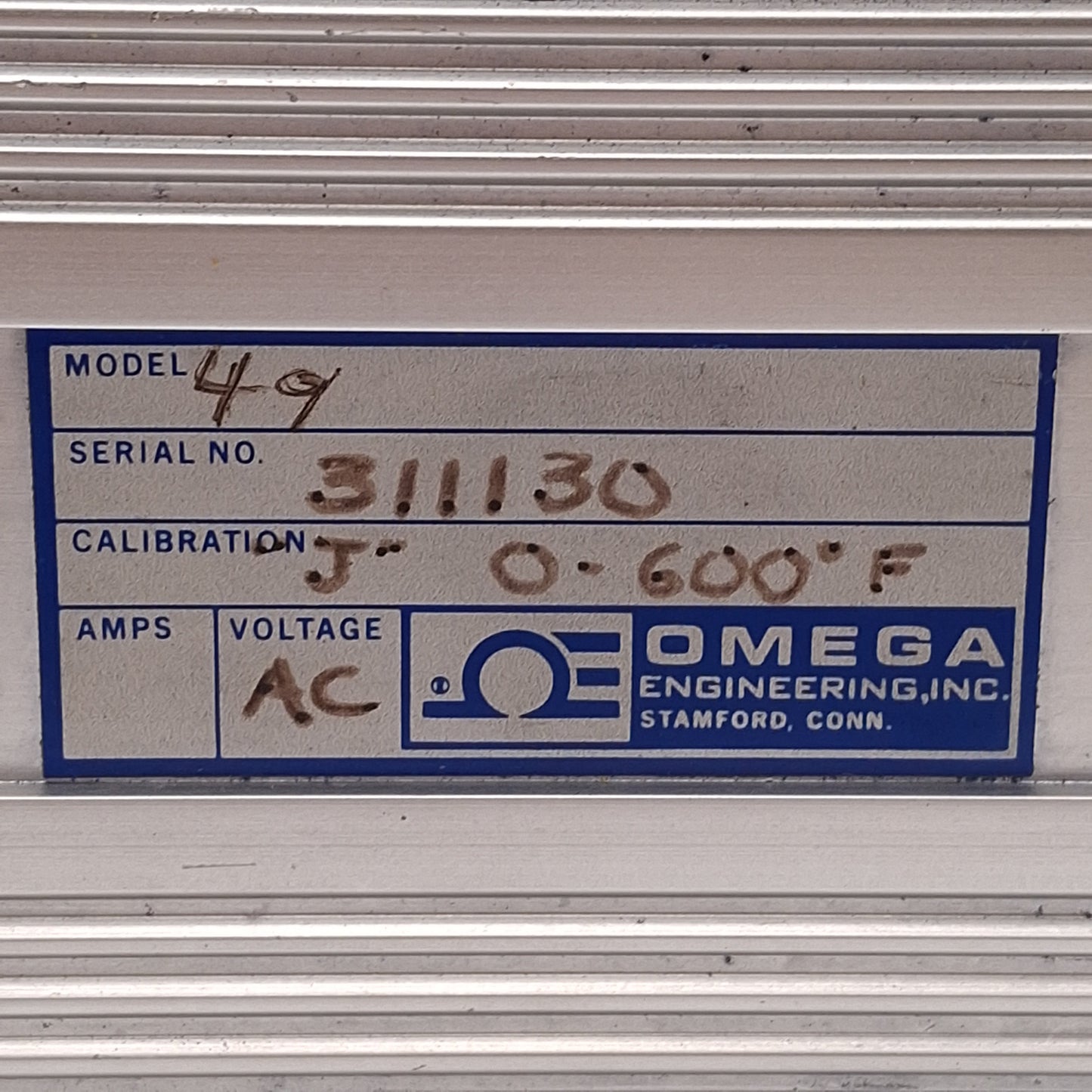 Used Omega Model 49 Proportioning Control, Type-J, 0-600°F, 1/4 DIN, 120/208/240VAC