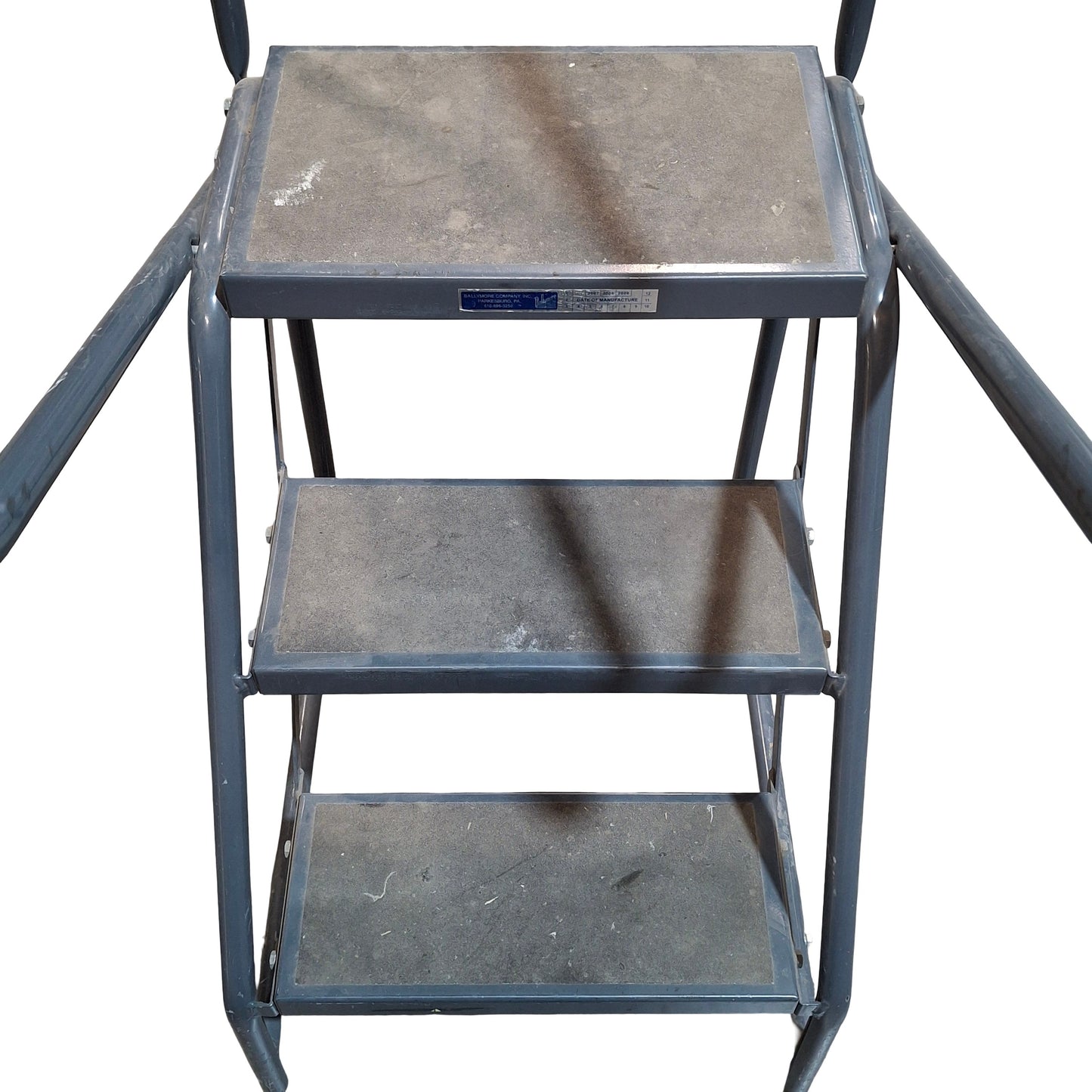 Used Ballymore Steel Safety Ladder, 3-Steps, 16.25in L x 7in W Steps, 10in W Top Step