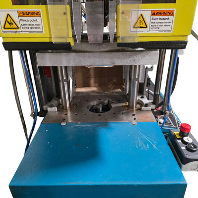 Used Boy 22MVH Injection Molding Press With Procan MD Control 24.2 Ton 250VAC 3Ph 56A