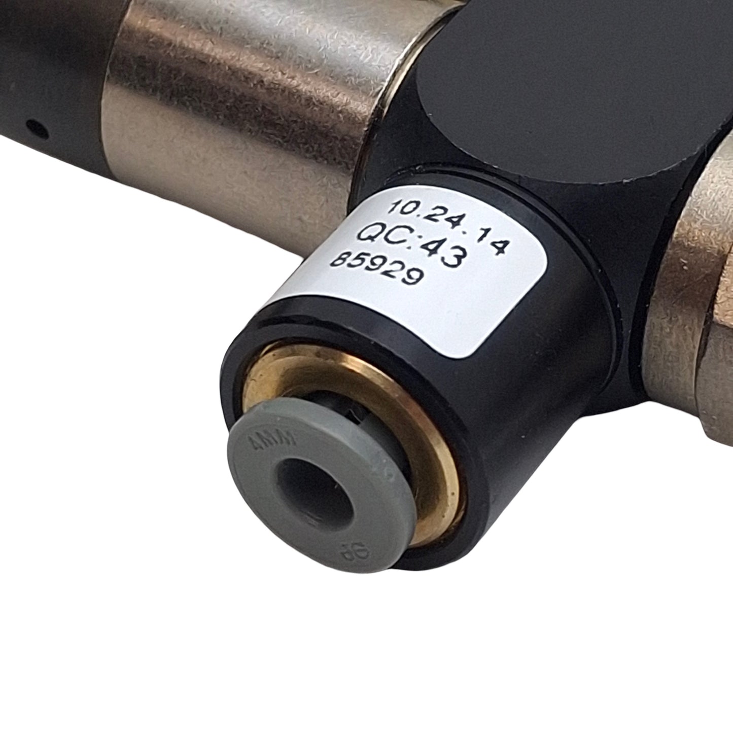 Used Pneumadyne R11-RK-17-G Pressure Regulator, 30-125psi 0.27Cv 22scfm, 1/8" Push-In