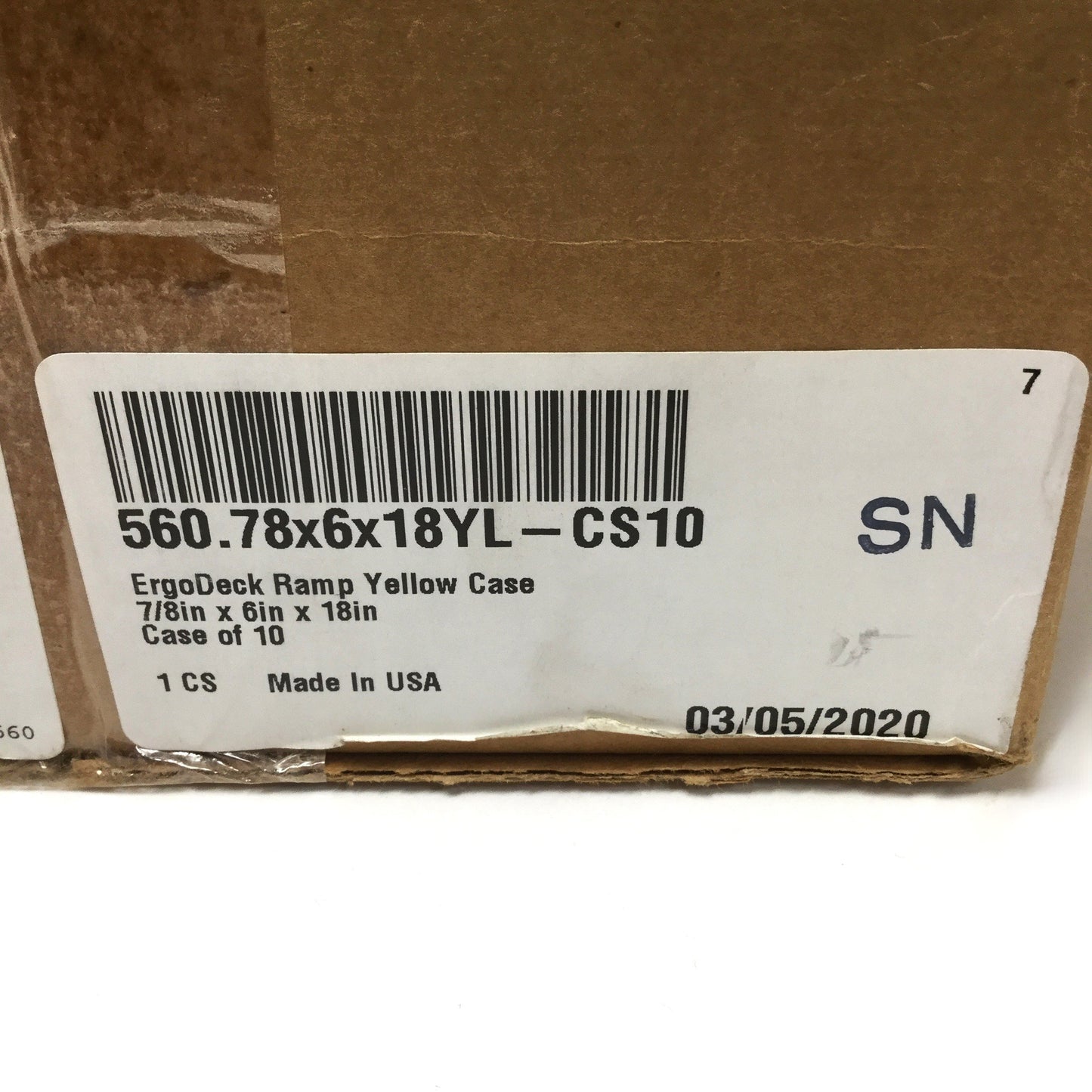 New – Open box Box of 10 Wearwell 560.78x6x18YL ErgoDeck Transition Ramp Edge, Yellow 7/8x6x18"