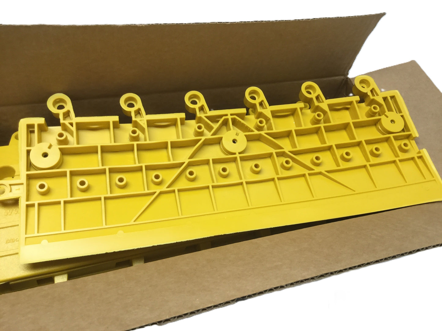New – Open box Box of 10 Uline H-9391 ErgoDeck Transition Ramp Edge Yellow PVC, 7/8" x 6" x 18"