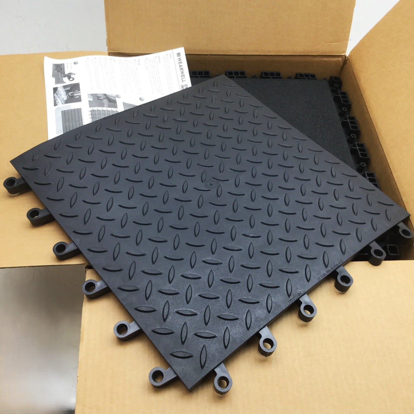 New Box of 10 Wearwell 599.78x18x18BK ErgoDeck MAX Diamond-Plate Mat Tiles 18" x 18"