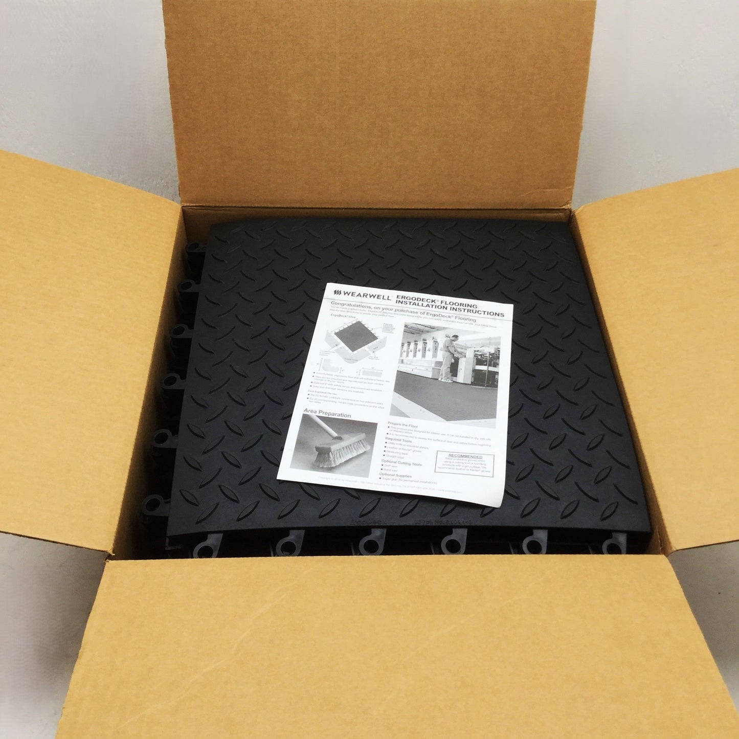 New Box of 10 Wearwell 599.78x18x18BK ErgoDeck MAX Diamond-Plate Mat Tiles 18" x 18"