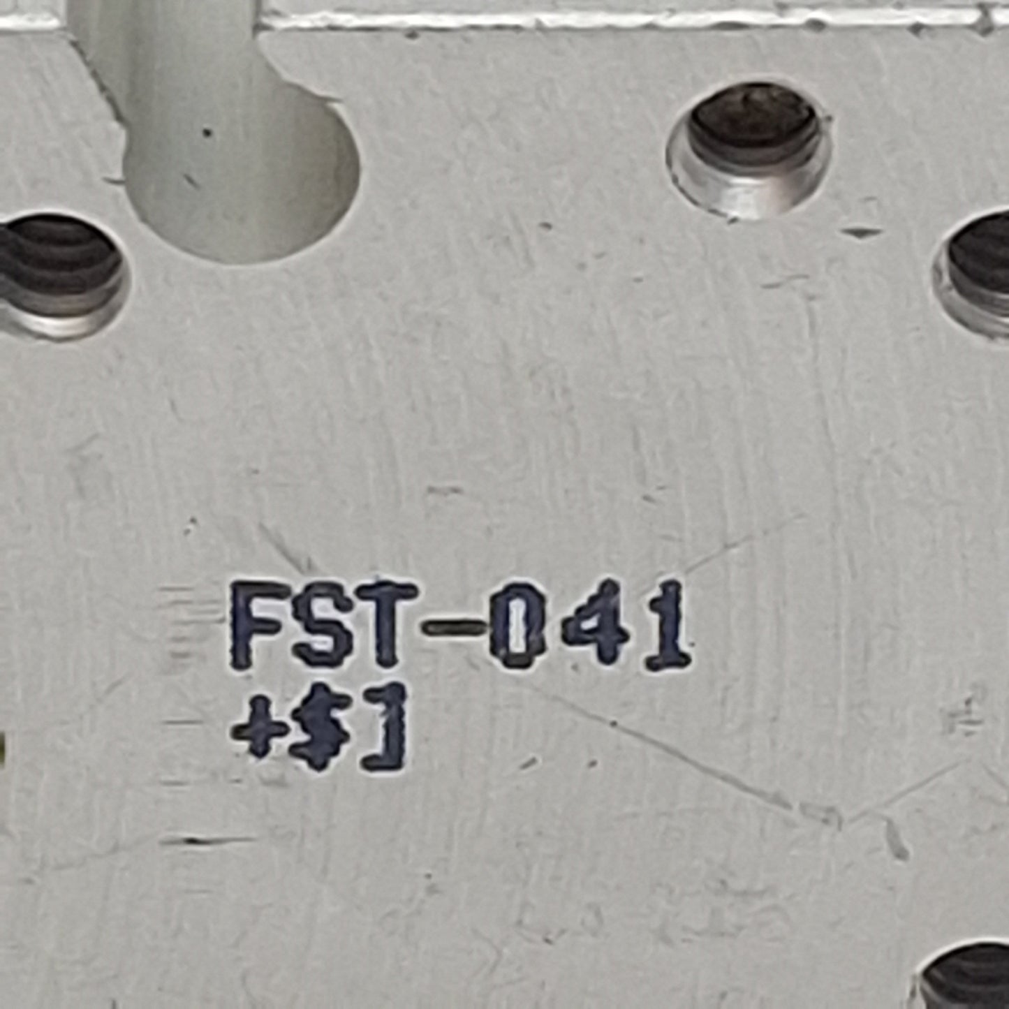 Used Bimba FST-041 Square Flat-1 Cylinder, ø3/4in Bore, 1in Stroke, #10-32, 150psi