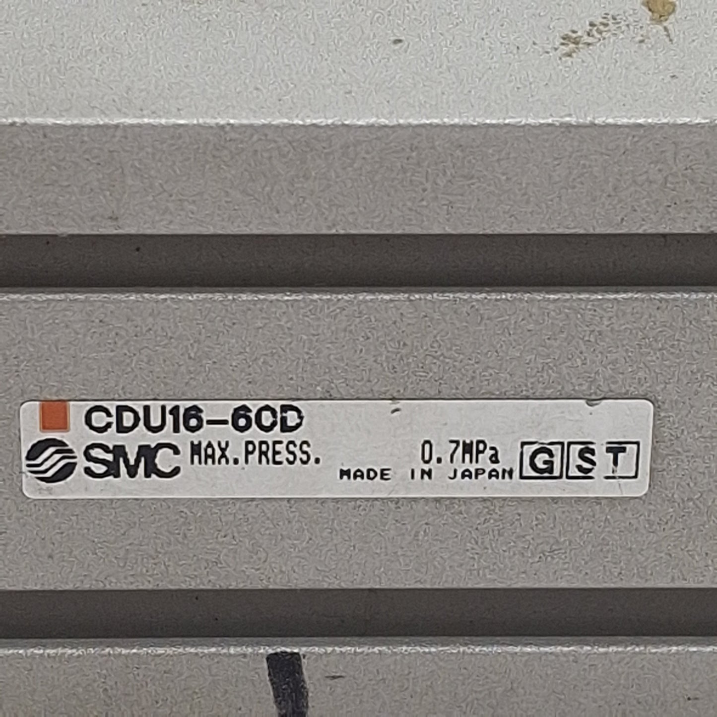 Used SMC CDU16-60D Pneumatic Compact Cylinder, ø16mm, 60mm Stroke, 0.7MPa, M5 x 0.8