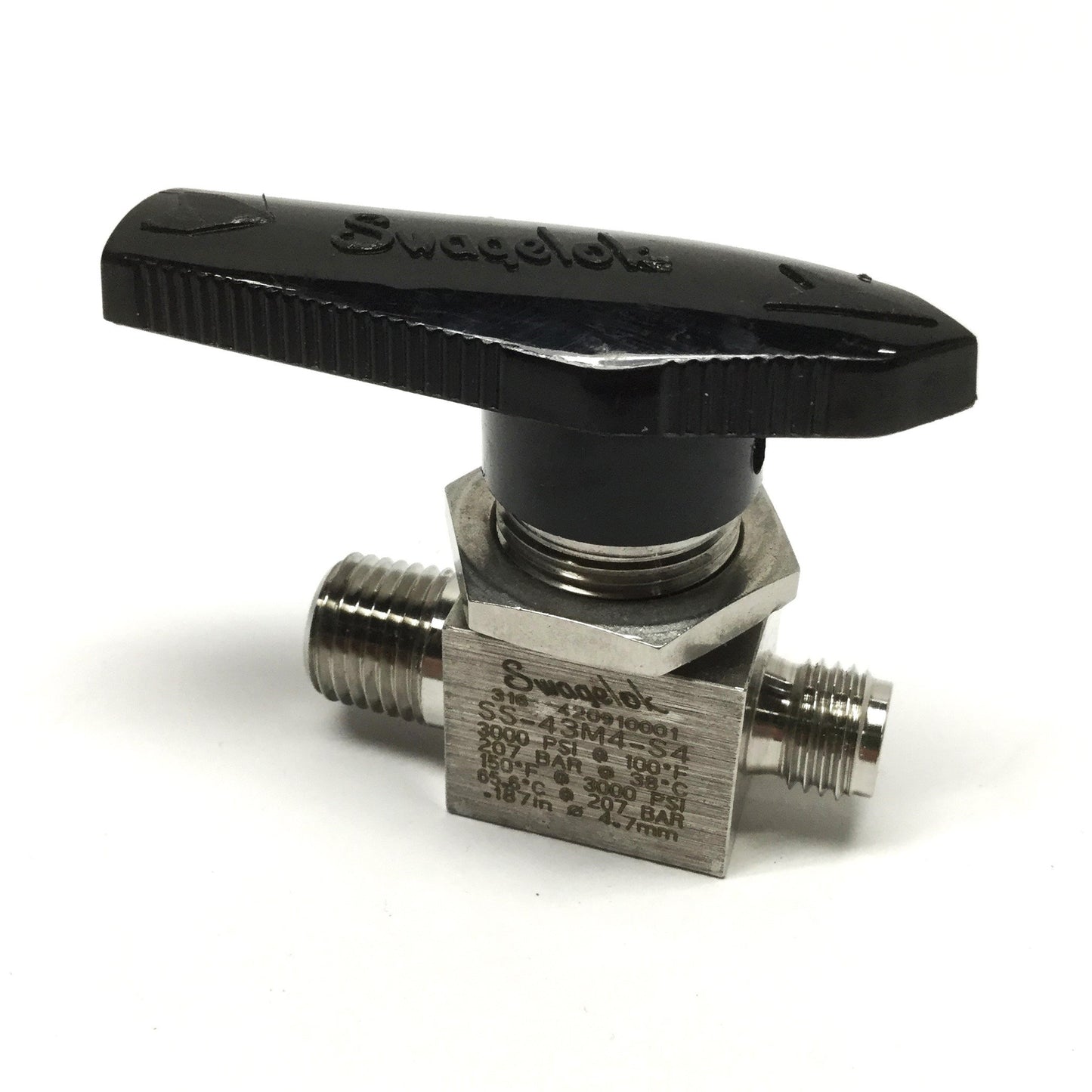 Used Swagelok SS-43M4-S4 316 Stainless Ball Valve 1/4" NPT x 1/4" Tube Fitting