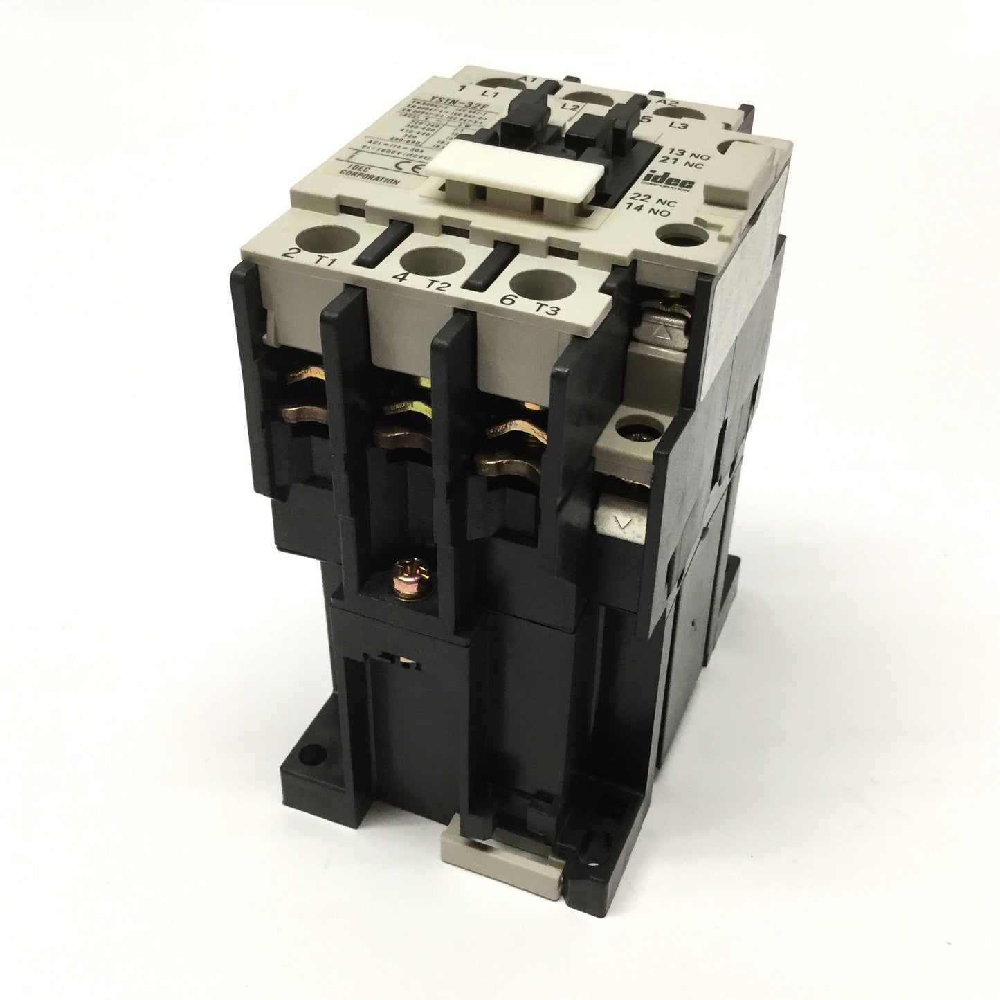 Used Idec YS1N-32F IEC Contactor, 3-Pole+1NO-1NC, 120VAC 50/60Hz Coil, 600VAC 45A