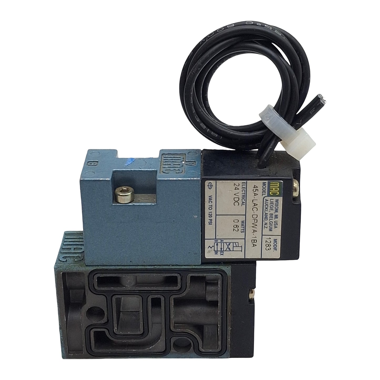 Used Mac 45A-LAC-DFWA-1BA Solenoid Valve, 4/2-Way, 1/8in NPT, vac-120psi, 24VDC Coil