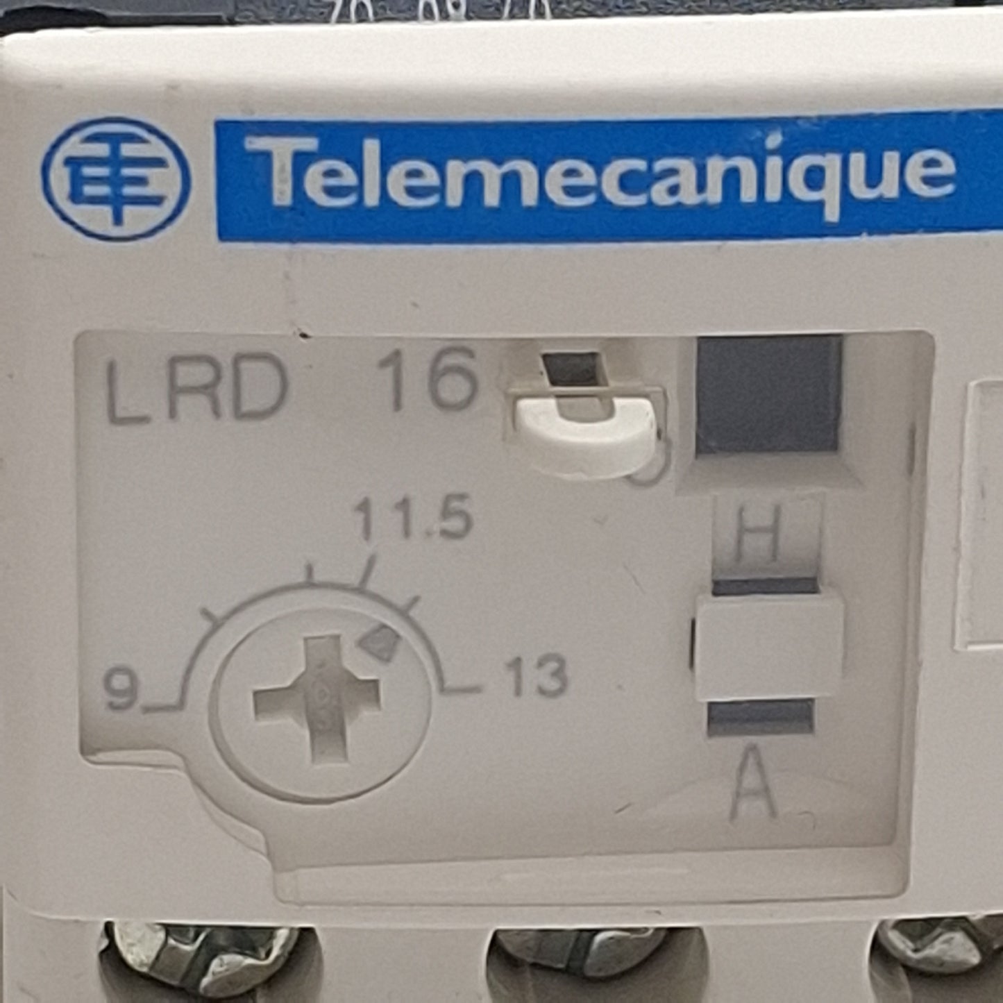 Used Telemecanique LRD16 Thermal Overload Relay 3-Pole 1NO+1NC 9-13A Range 10A 600VAC