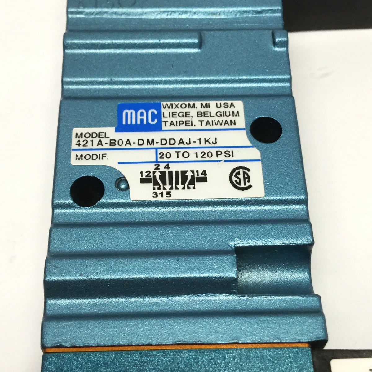 Used MAC 421A-BOA-DM-DDAJ-1KJ Double Solenoid Valve 5-Port 2-Pos, 24VDC, 1/4" NPT