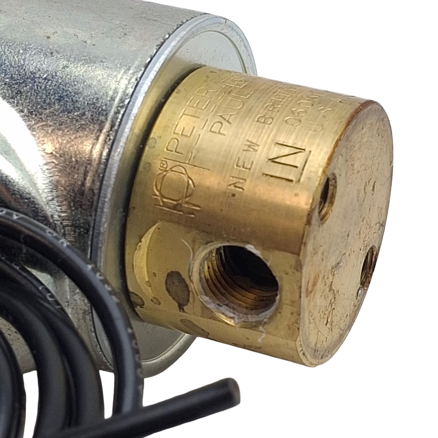 Used Peter Paul 32K5DGV Solenoid Safety Valve, 2-Way, 1/8in NPT, 100psi, 24VDC Coil
