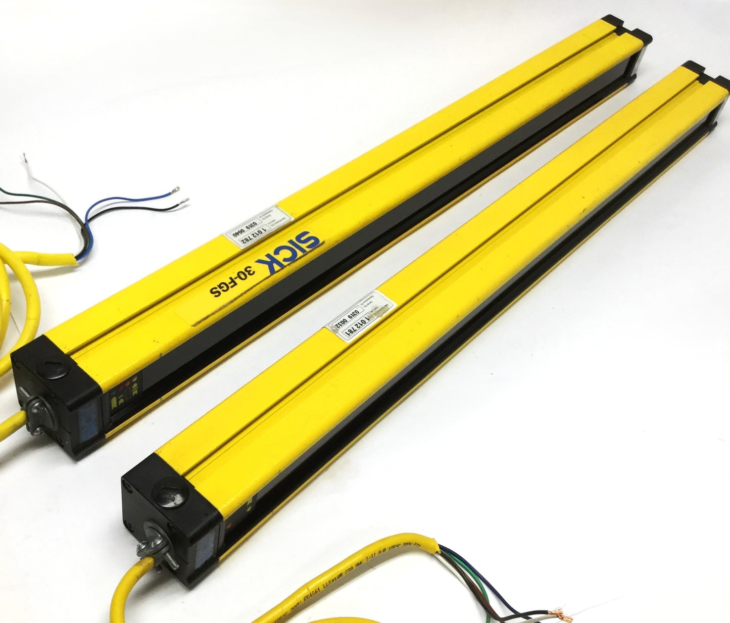 Used SICK FGS 600-211 Safety Light Curtain Sender & Receiver 600mm x 30mm, 24VDC