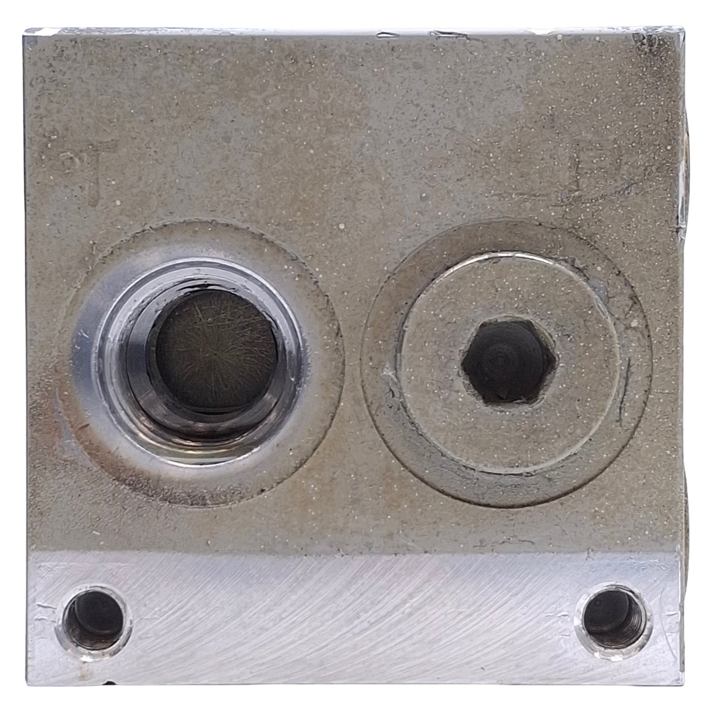 Used Daman AD03P012S Hydraulic Valve Manifold 20.7MPa Max, 2.13in Valve Spacing