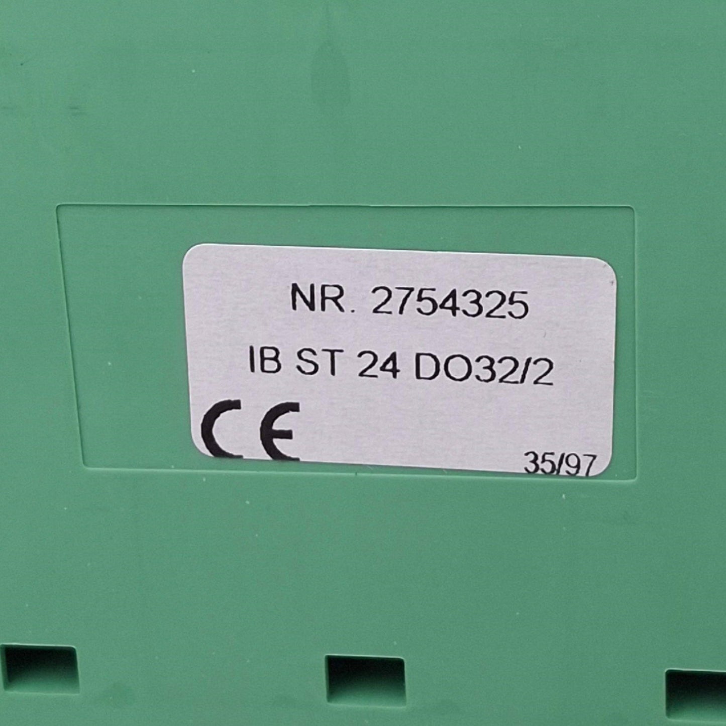 Used Phoenix Contact 2754325 IB ST 24 DO32/2 Breakout Terminal, 32-Output, 24VDC