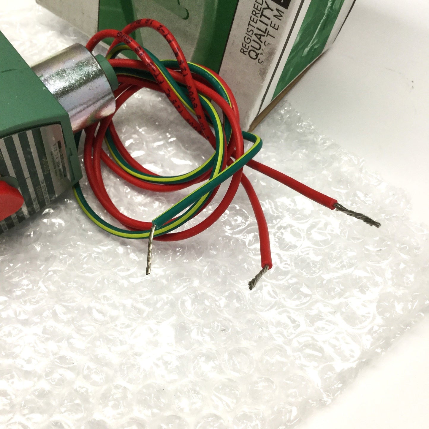 New – Open box ASCO 8210G094 RedHat Brass 2-Way Shutoff Air/Water Valve 24VDC, 1/2" NPT, 40psi