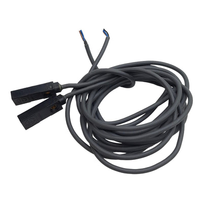 Used Lot of 2 Omron TL-W3MC2 Proximity Sensor, NPN NC, 3mm Range, 12-30VDC, 100mA, 1m