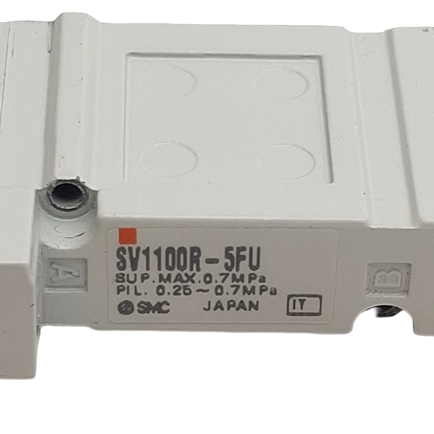 Used SMC SV1100R-5FU Plug-In Solenoid Valve, 5-Port 2-Position, 0.7MPa, 24VDC Coil