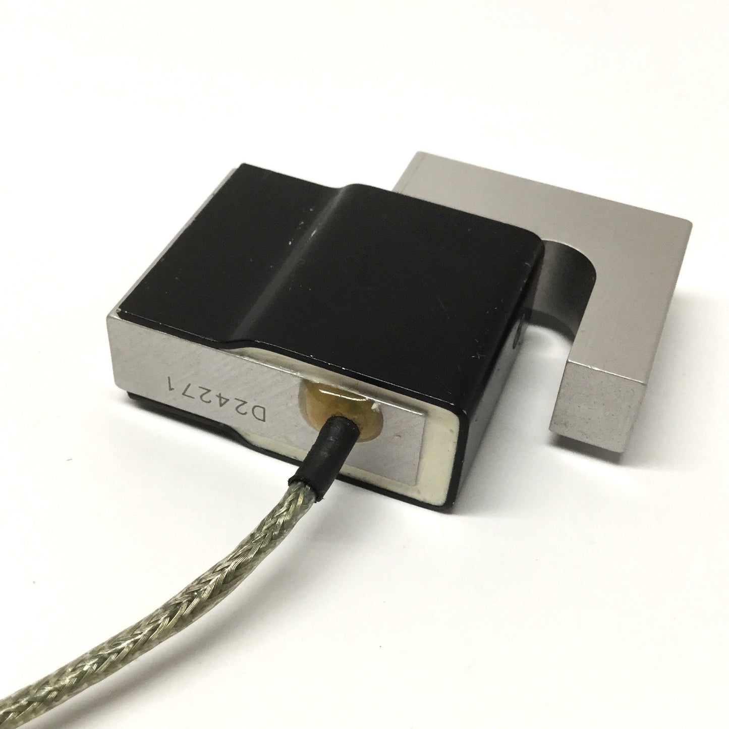 Used MTS 27.00102 Force Transducer Load Cell, 3.00mV/V Sens, 500N / 100lbf Rating