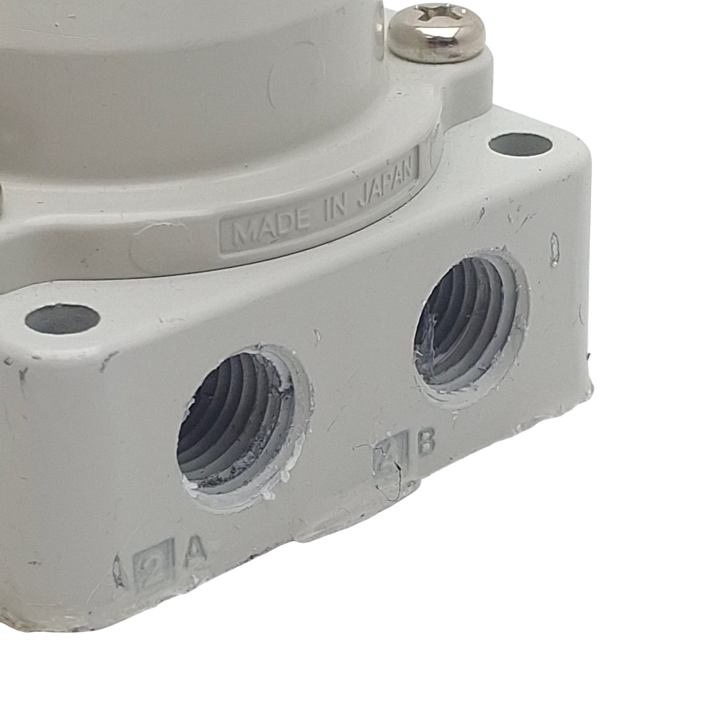 Used SMC VH200-N02 Hand Valve, 3-Position Closed Center, 1/4in NPT, 1.0MPa Max