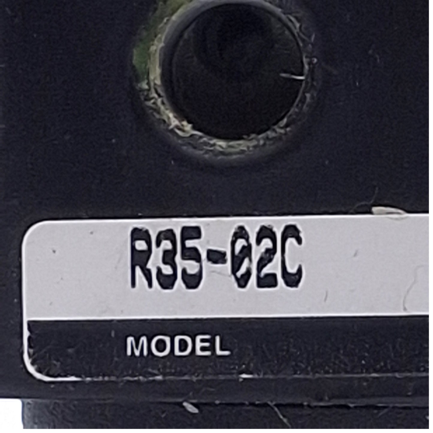 Used Parker R35-02C Air Pressure Regulator 0-125psi Range, 1/4" NPT Port, 300psi Max