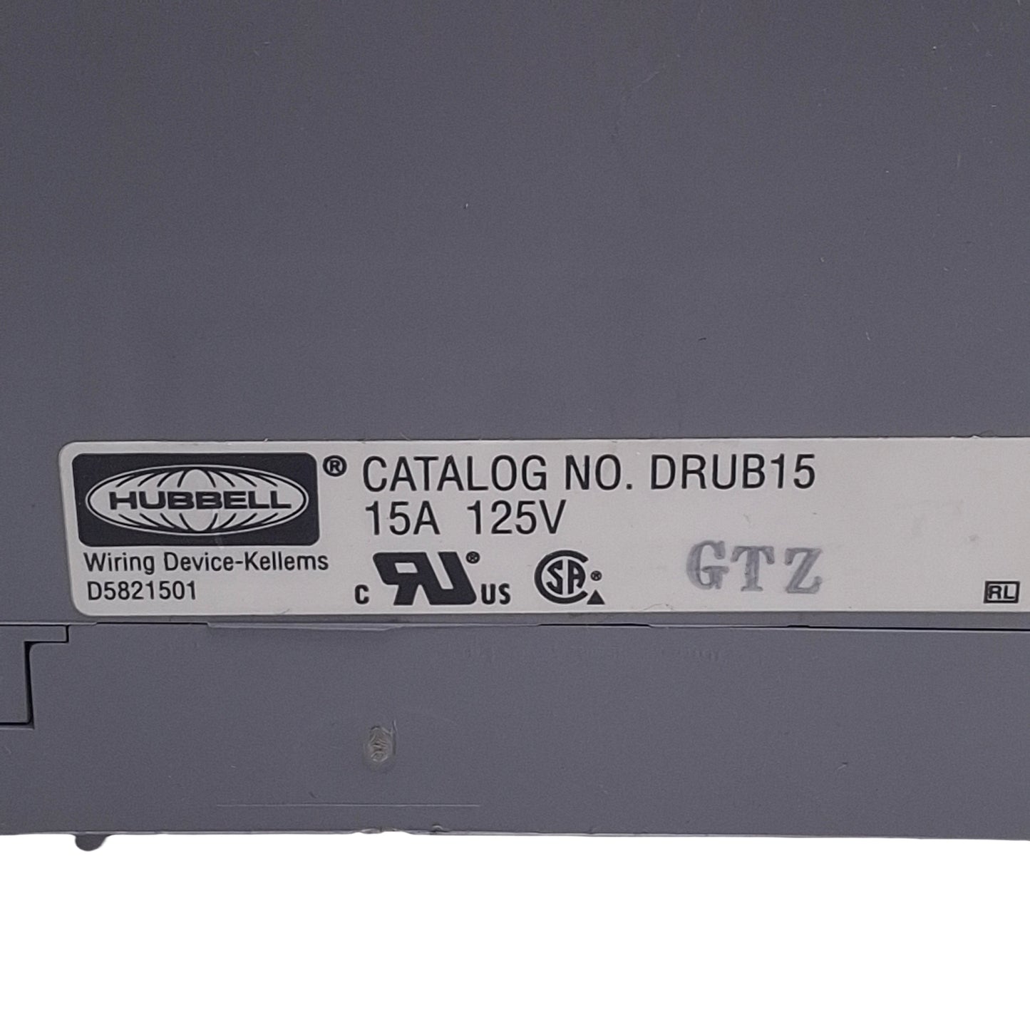 Used Hubbell DRUB15 Duplex Receptacle, 15A 125V, DIN Rail Mounting, 2-Pole, 3-Wire