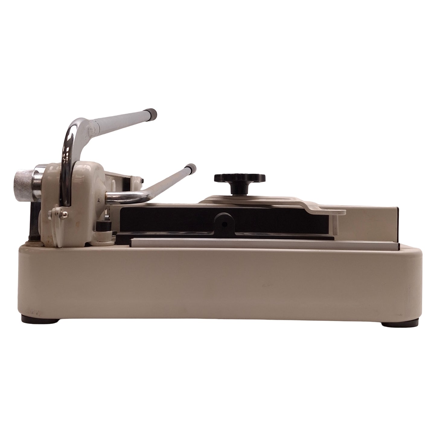 Used DocuGem Model 868 Paper Cutter 17" Length, 26.75x19x3.5" Base, 17.75x16" Grid
