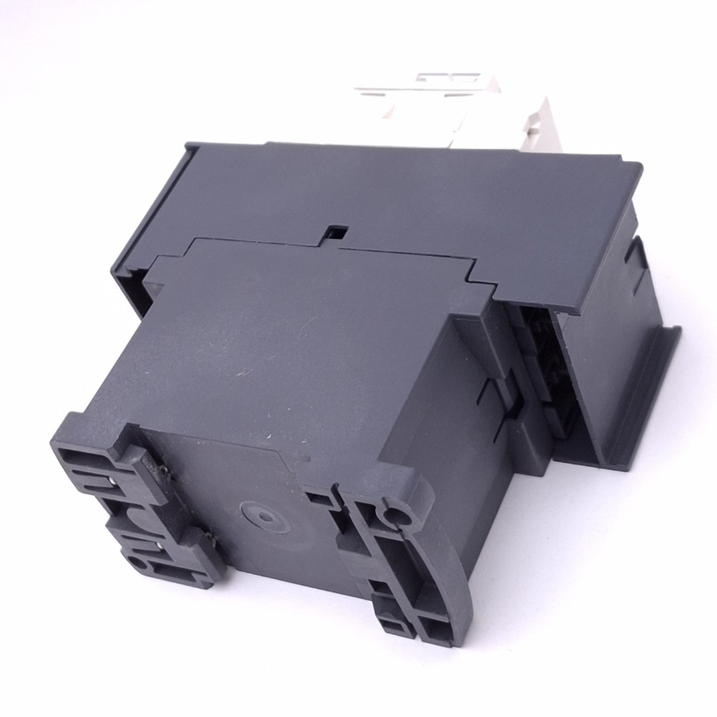 New Schneider Electric LC1D183BD Motor Contactor, 3-Pole 3-Phase 600VAC, 24VDC Coil