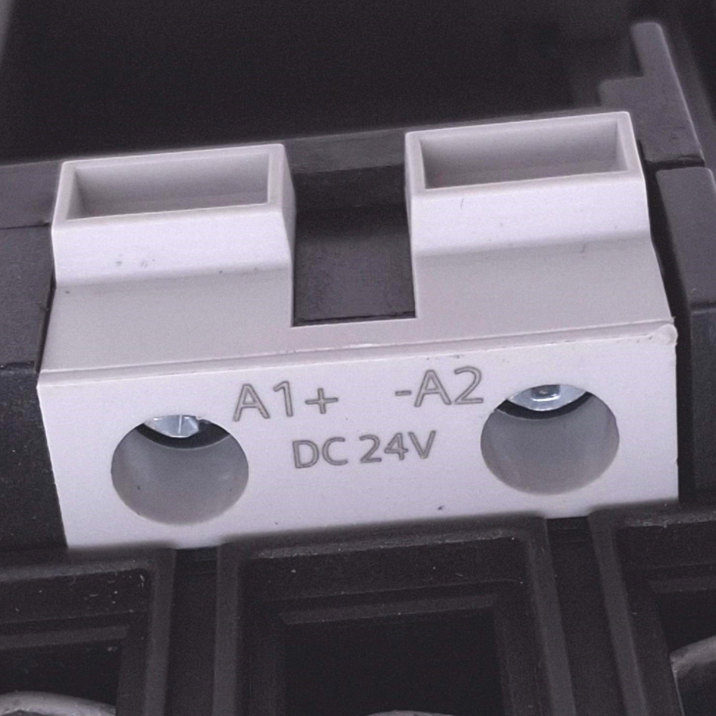 Used Siemens 3RT1034-1BB40 Sirius Contactor, 3-Pole NO, AC-3 400V 15kW, 24VDC Coil