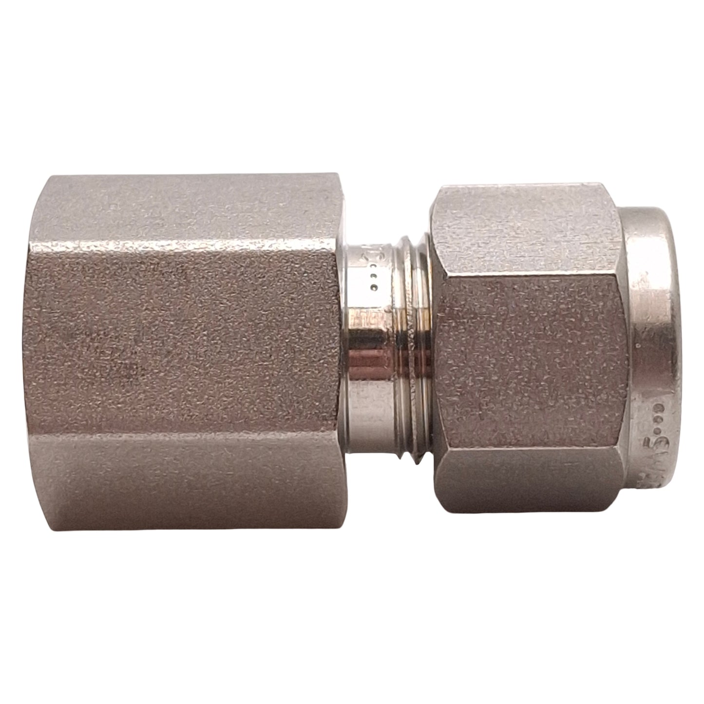 Used Lot of 4 Swagelok SS-600-7-4 Stainless Steel Tube Fitting, ø3/8in, 1/4NPT Female