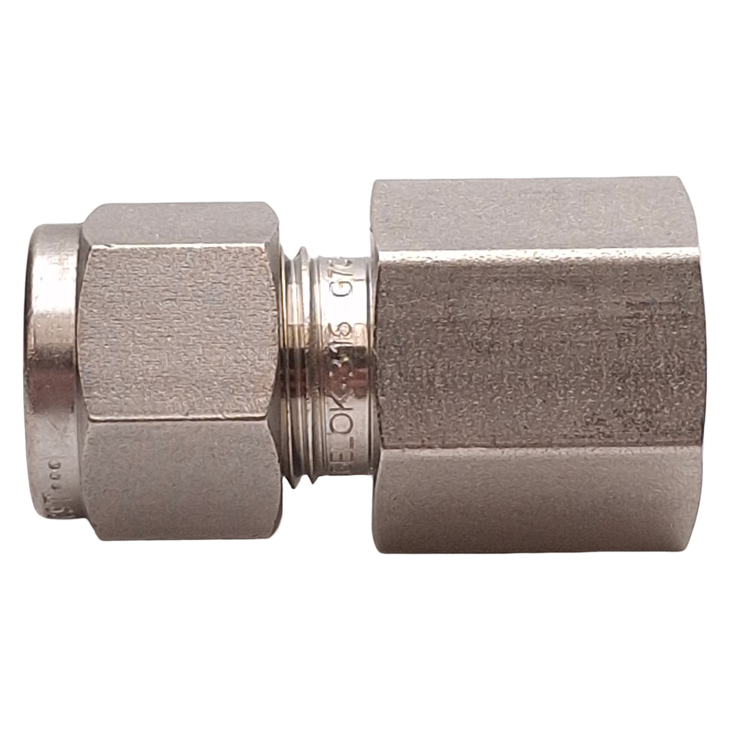 Used Lot of 4 Swagelok SS-600-7-4 Stainless Steel Tube Fitting, ø3/8in, 1/4NPT Female
