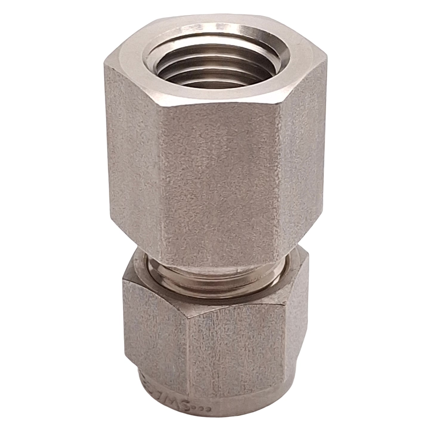 Used Lot of 4 Swagelok SS-600-7-4 Stainless Steel Tube Fitting, ø3/8in, 1/4NPT Female