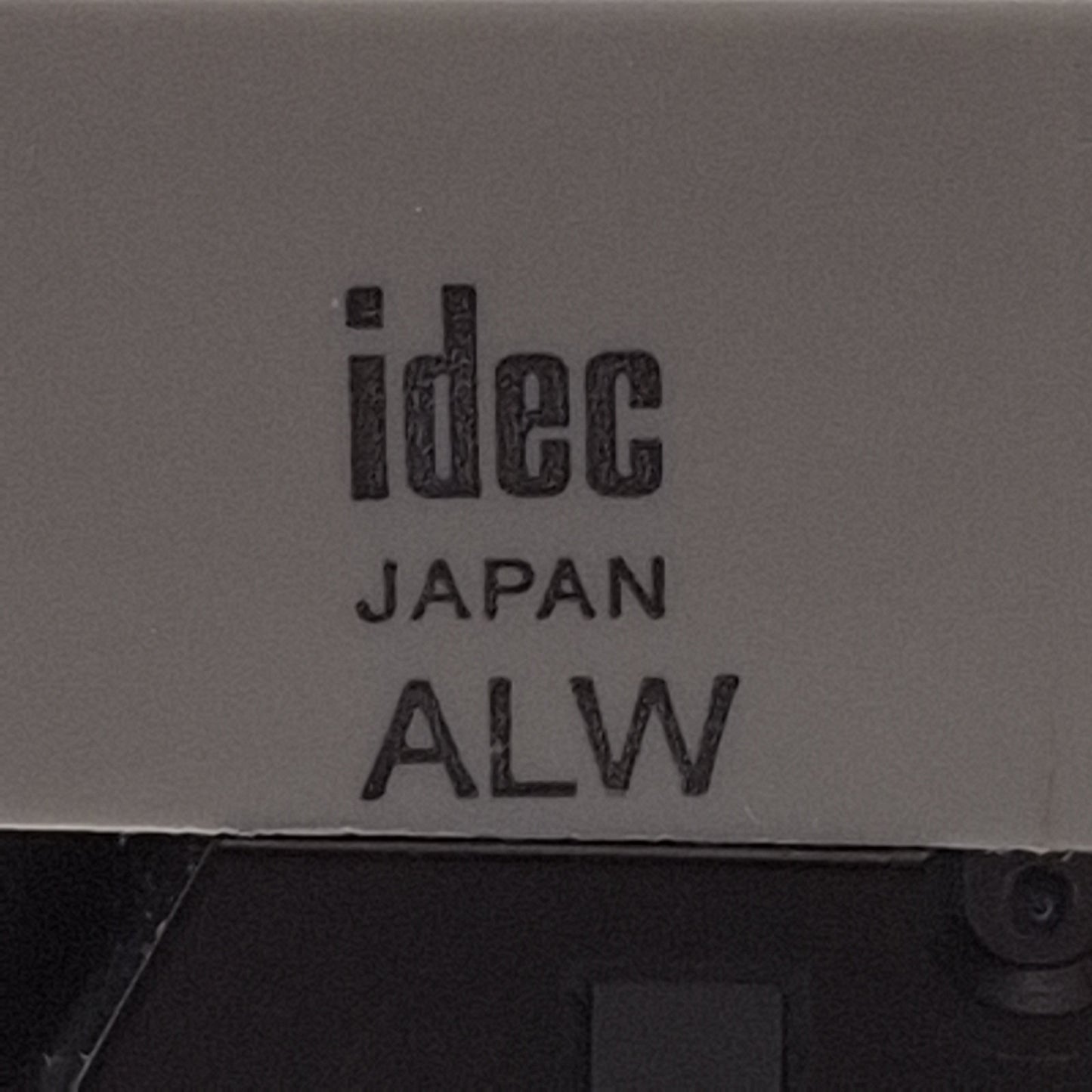 Used Idec ALW29910D-S-24V Illuminated Blue Momentary Pushbutton, ø22mm, 1NO, HW-F10