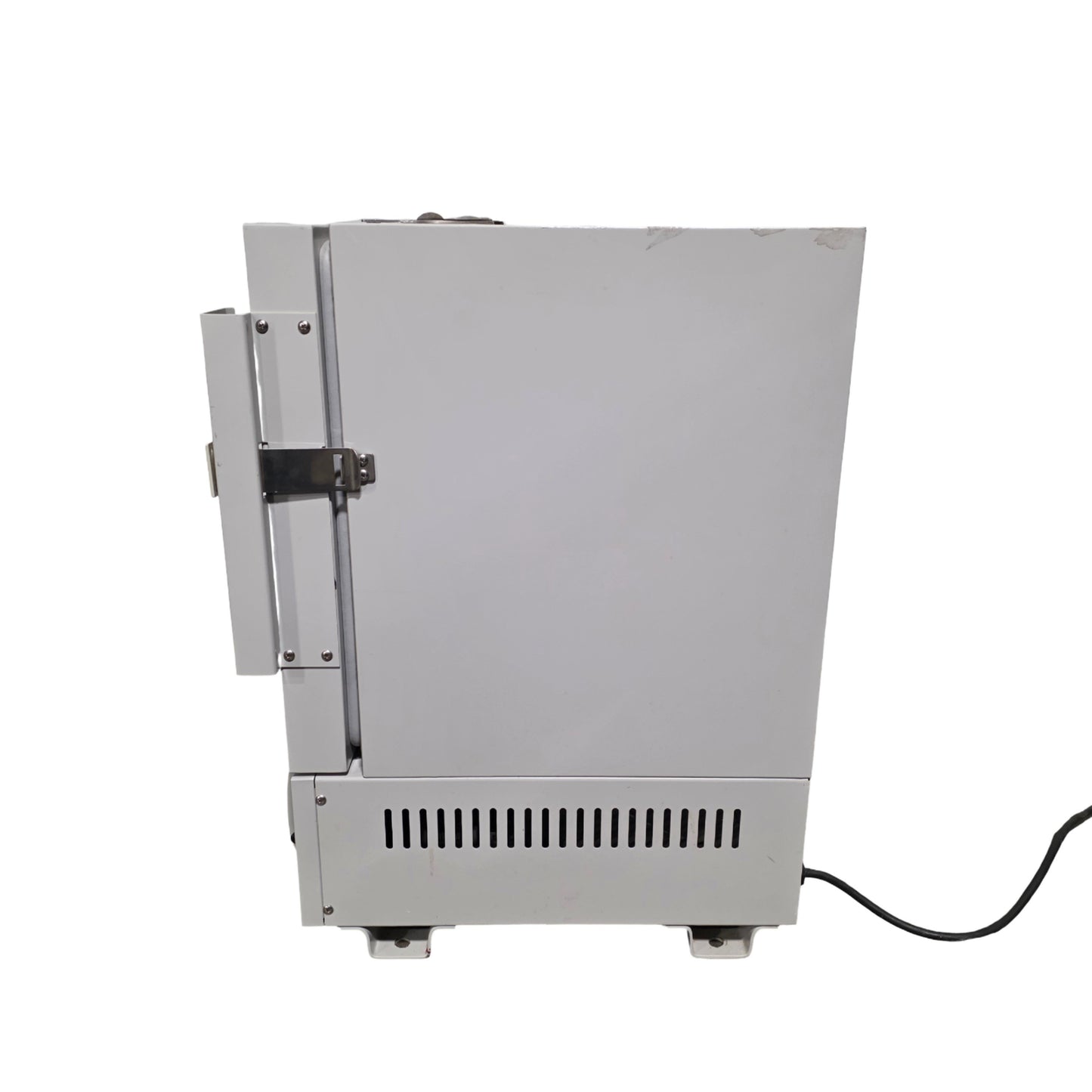Used Yamato DX300 Gravity Convection Oven 1CuFt, Amb +5° To 300°C, 115VAC 8A