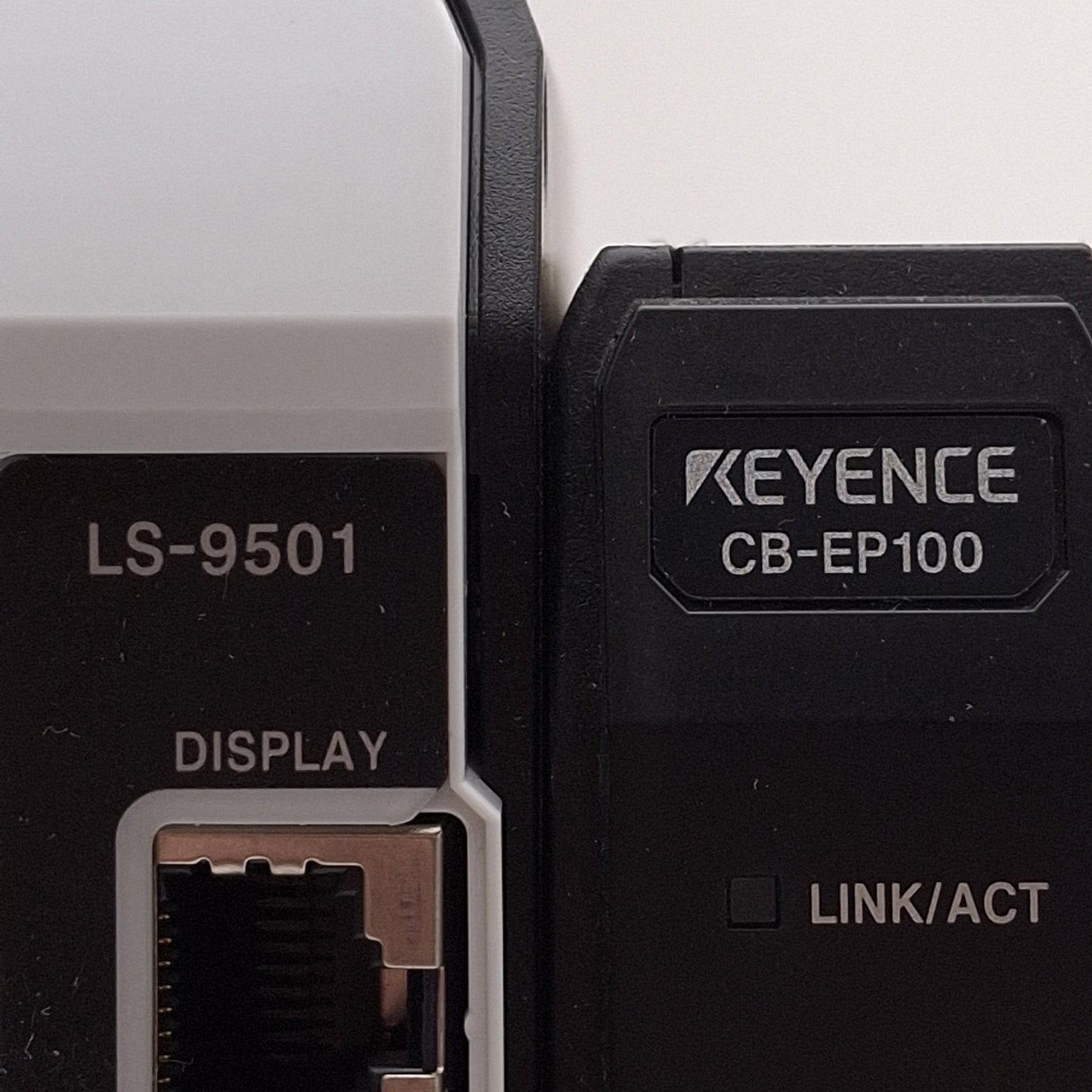 Used Keyence LS-9501 / CB-EP100 High-Speed Optical Micrometer Controller, NPN, 24VDC