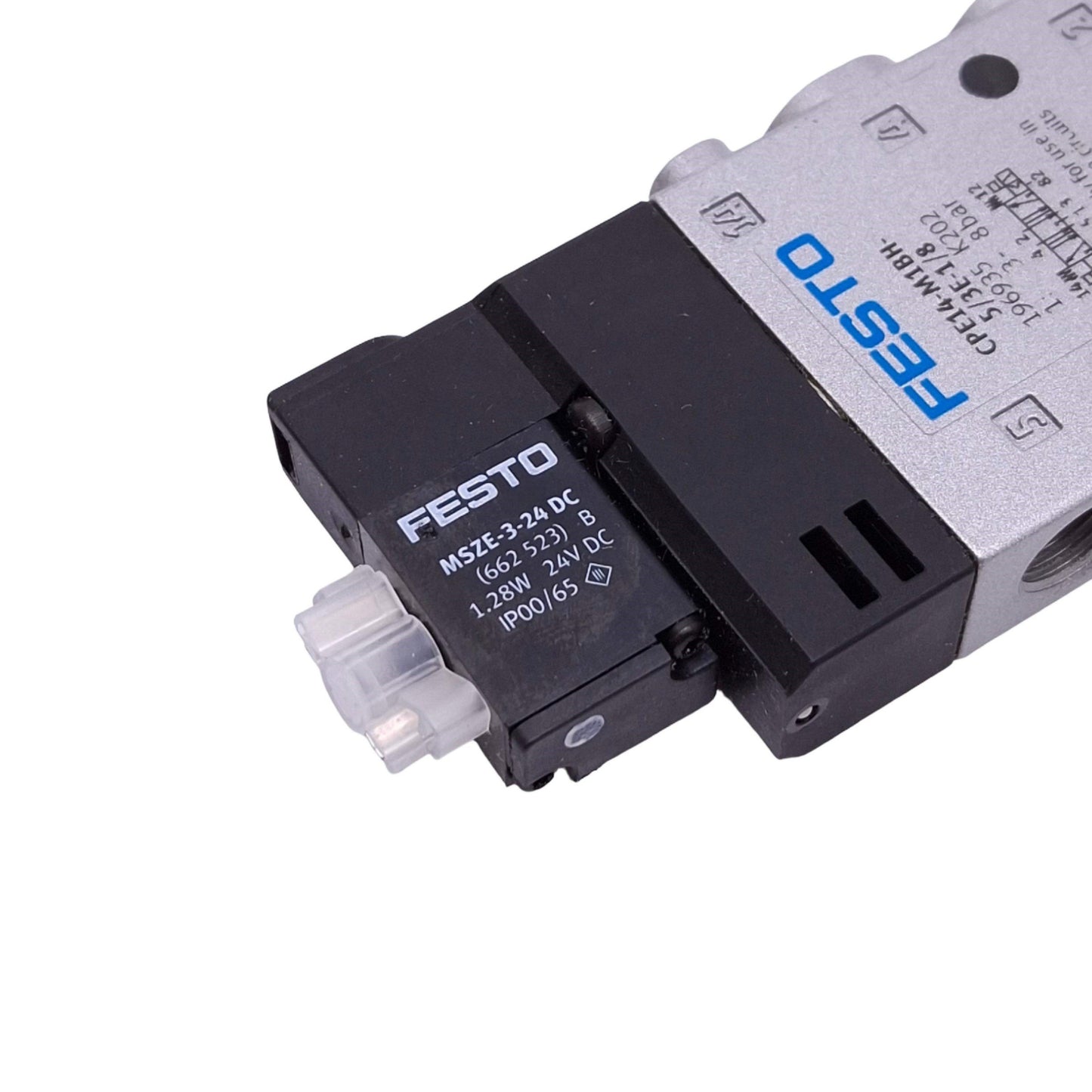 New Festo CPE14-M1BH-5/3E-1/8 Solenoid Valve, 5/3-Way, 3-8bar, G1/8, 24VDC Coil
