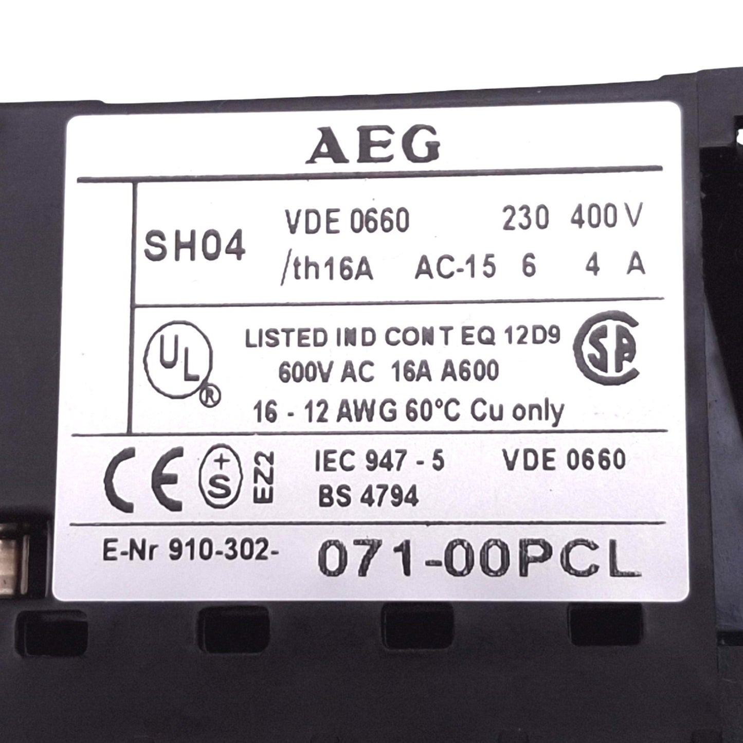 Used AEG 910-302-071-00PCL SH04-31Z-24VDC Auxiliary Contactor, 3NO 1NC, 24VDC Coil