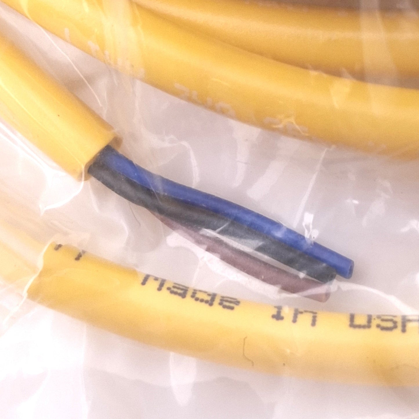 New Murrelektronik 7000-08081-0100500 Connector Cable, M8 3-Pin 90° Female, 5 Meters