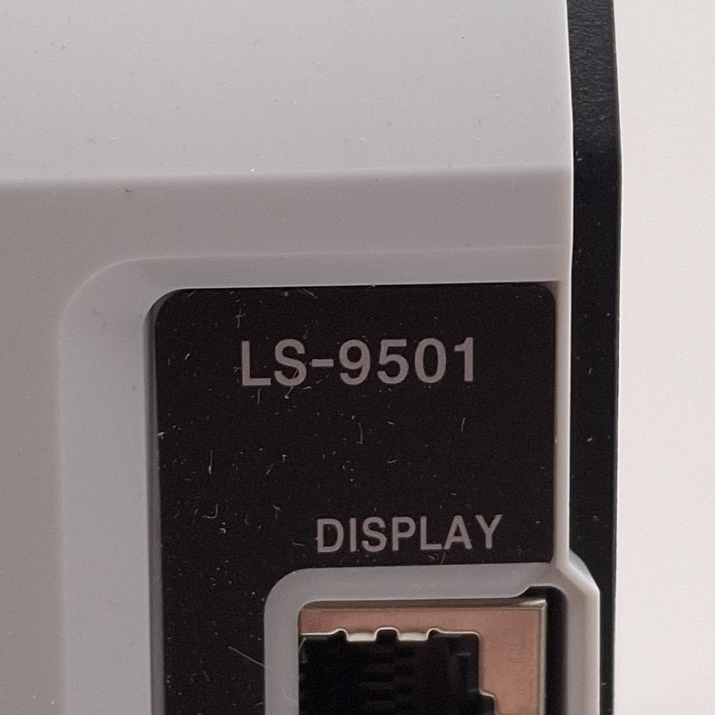New Keyence LS-9501 High-Speed Optical Micrometer Controller, NPN, RS-232C, 24VDC