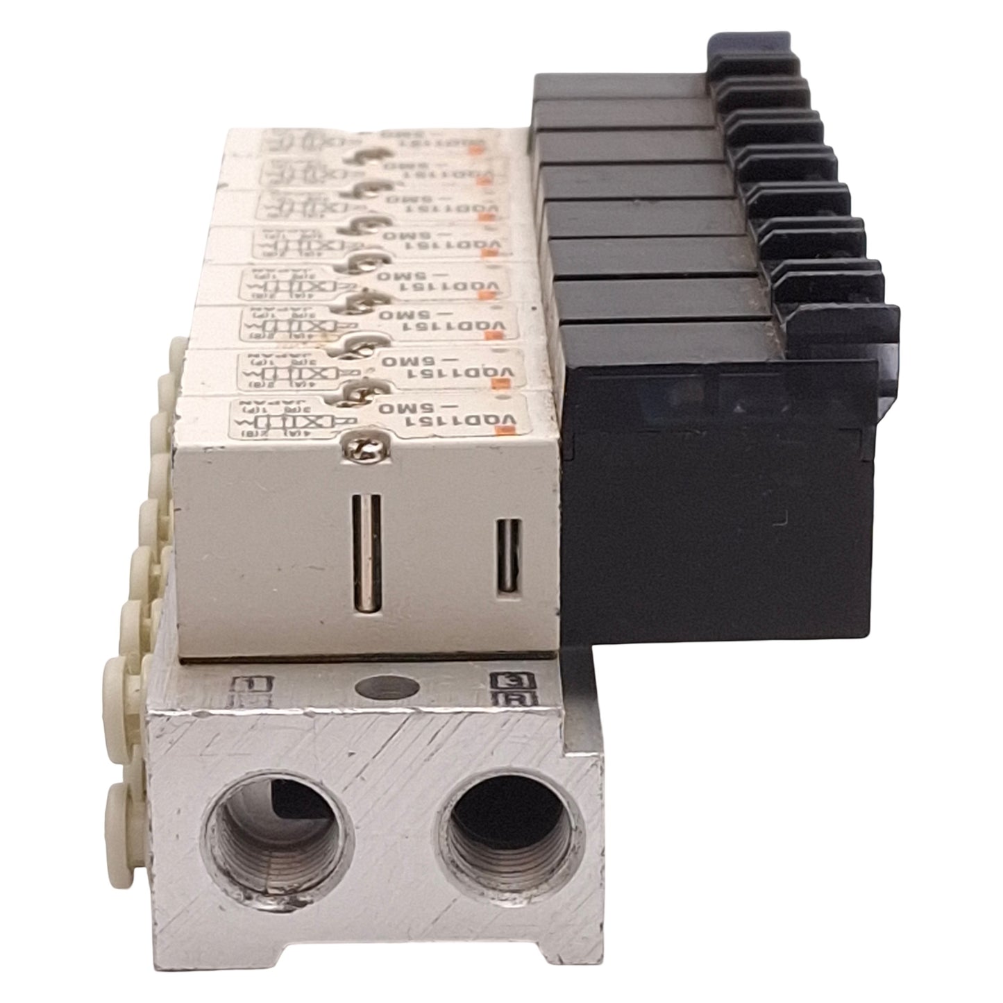Used SMC VV4QD15-08C4 VQD1151-5MO Solenoid Manifold, 8-Station, ø4mm P2C, 24VDC Coils