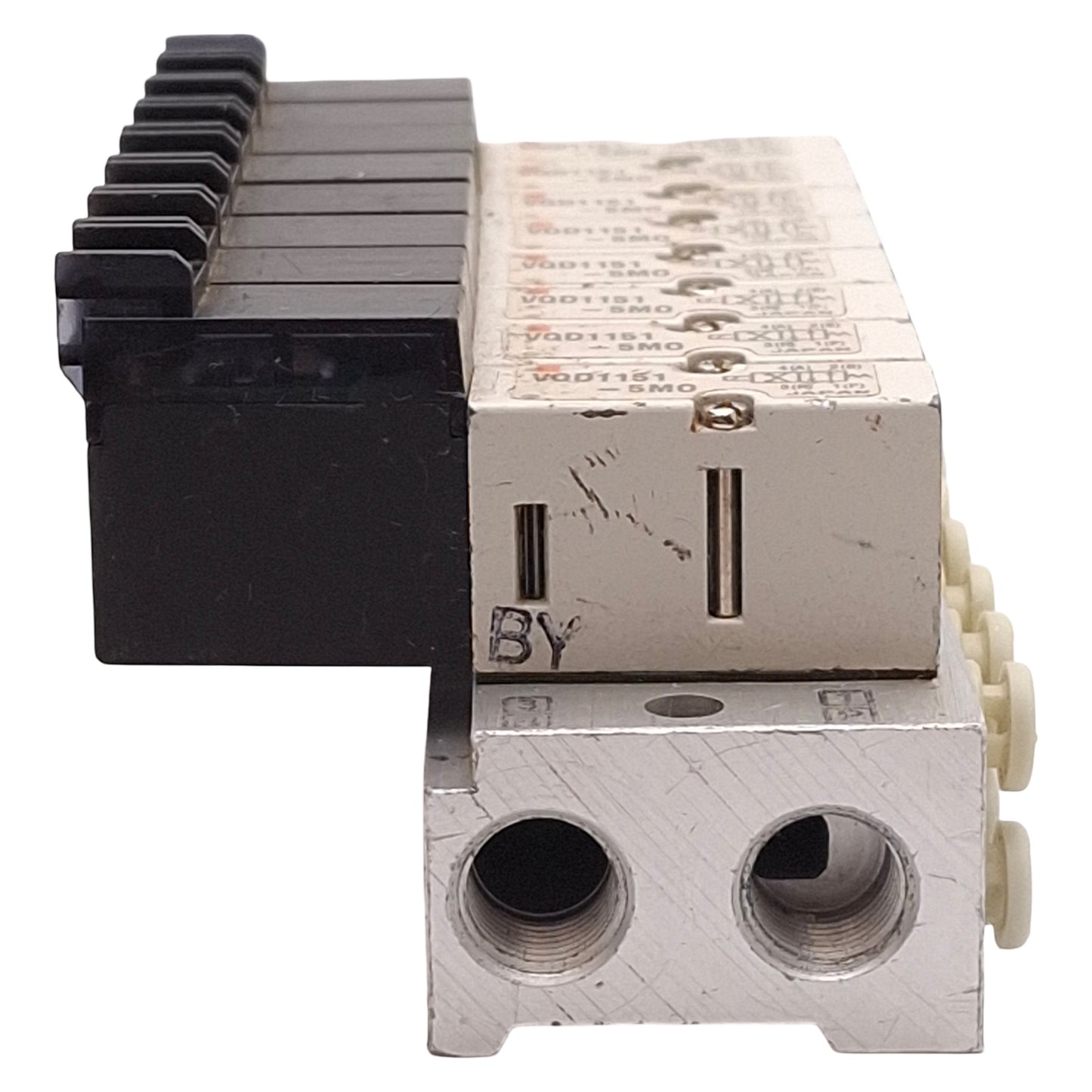 Used SMC VV4QD15-08C4 VQD1151-5MO Solenoid Manifold, 8-Station, ø4mm P2C, 24VDC Coils