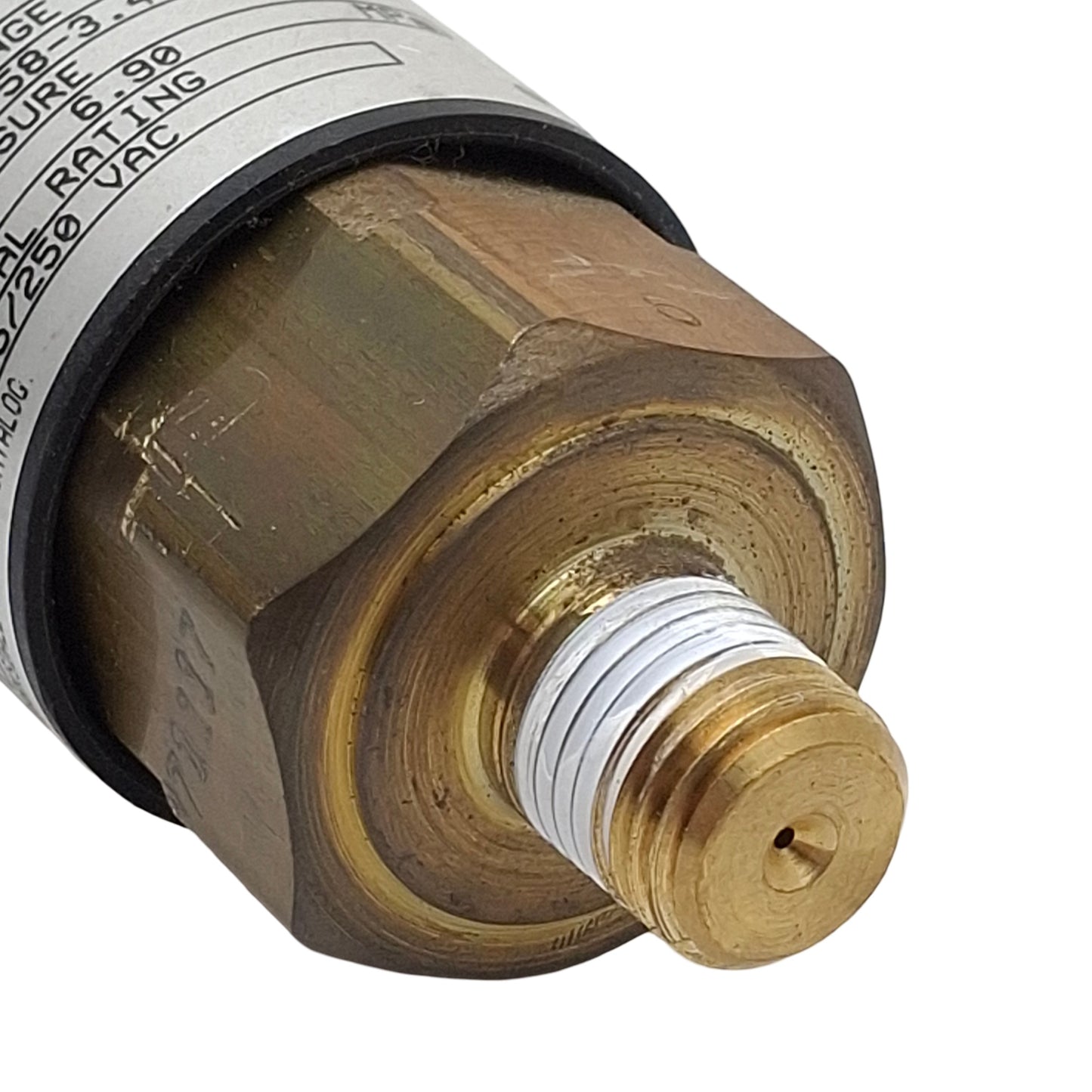 Used Barksdale 96211-BB6-T2 Compact Pressure Switch, SPDT, 5A 125/250VAC, 110-500psi