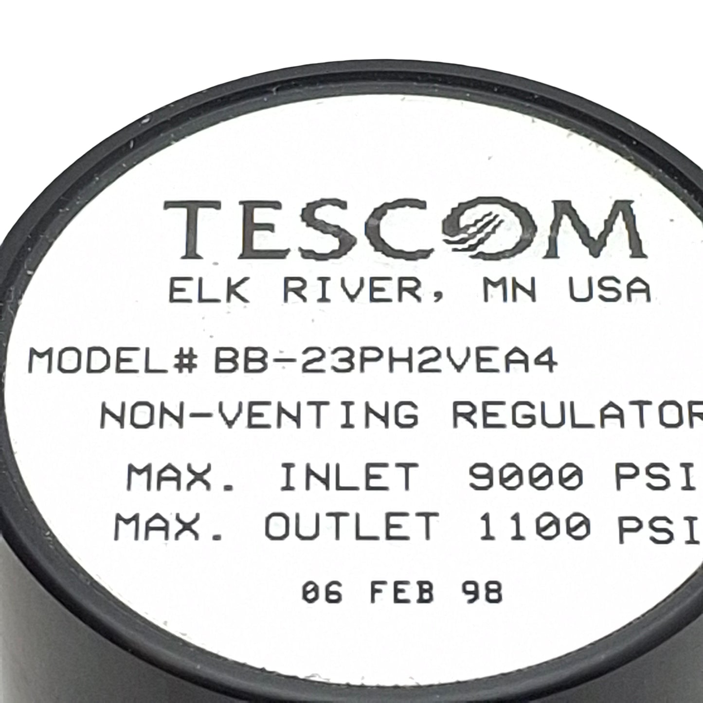 Used Tescom BB-23PH2VEA4 Non-Venting Regulator, 1/4in NPT, 9000psi In, 1100psi Set