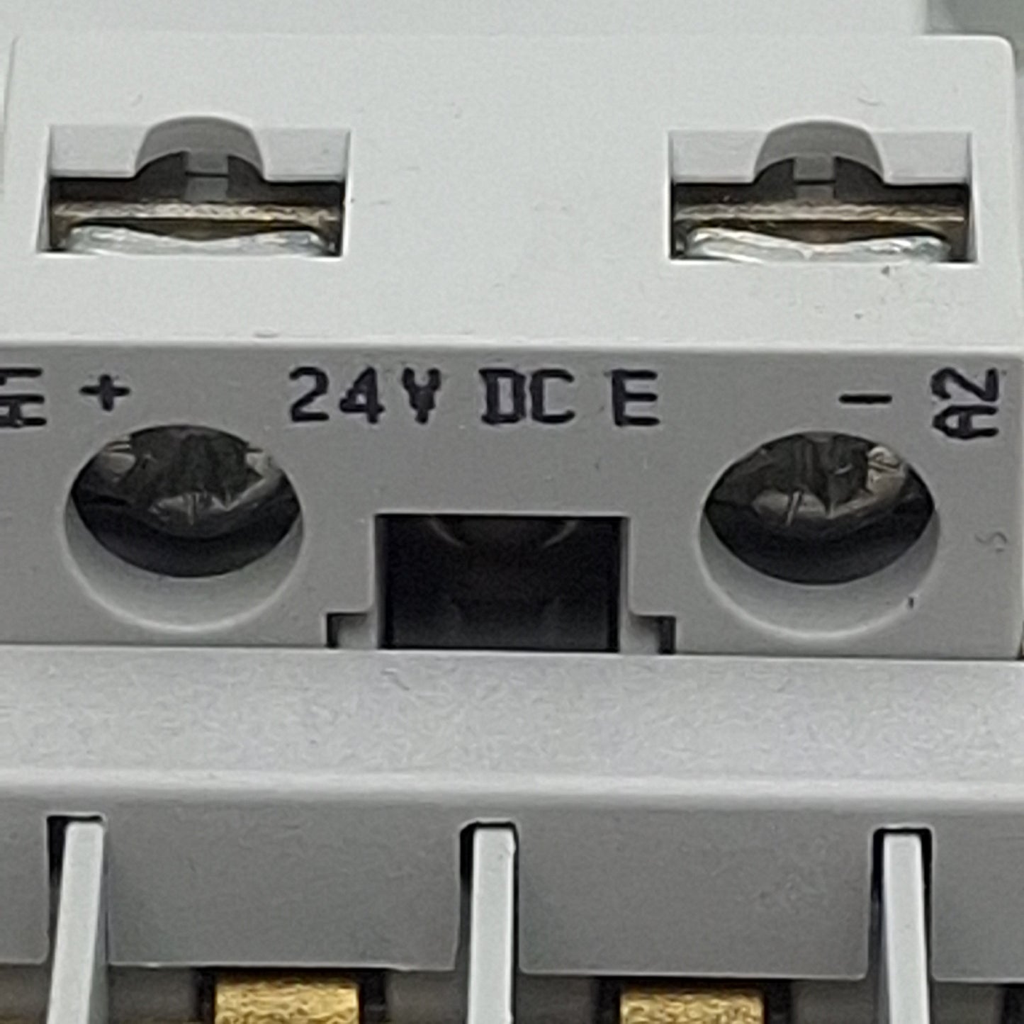 Used Allen Bradley 100-C09UEJ01 Circuit Breaker, 3-Pole NO, 9A 600VAC, 24VDC Coil