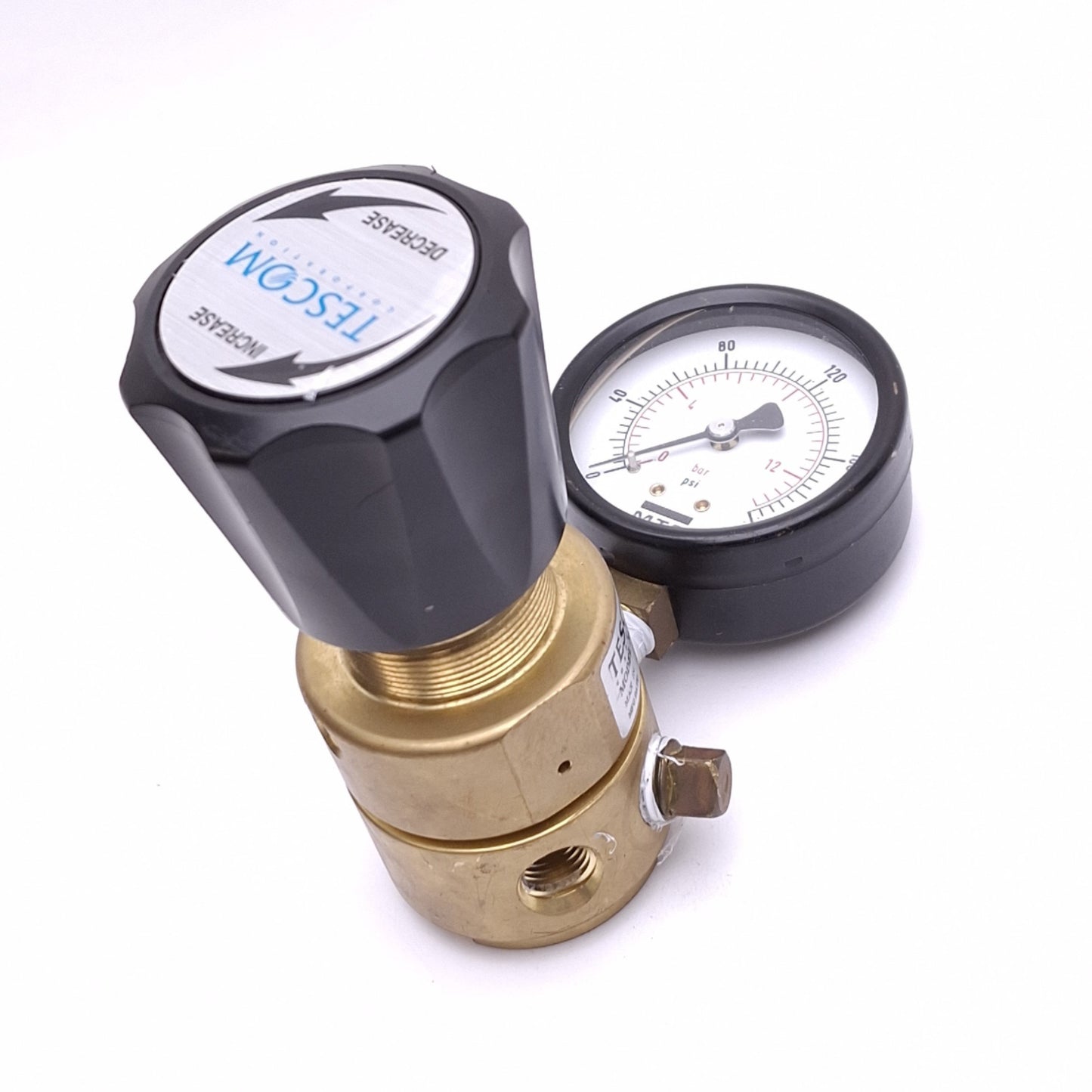 Used Tescom 44-2213-241 Pressure Regulator, 0-250psi Set, 3500psi Max In, 1/4in NPT
